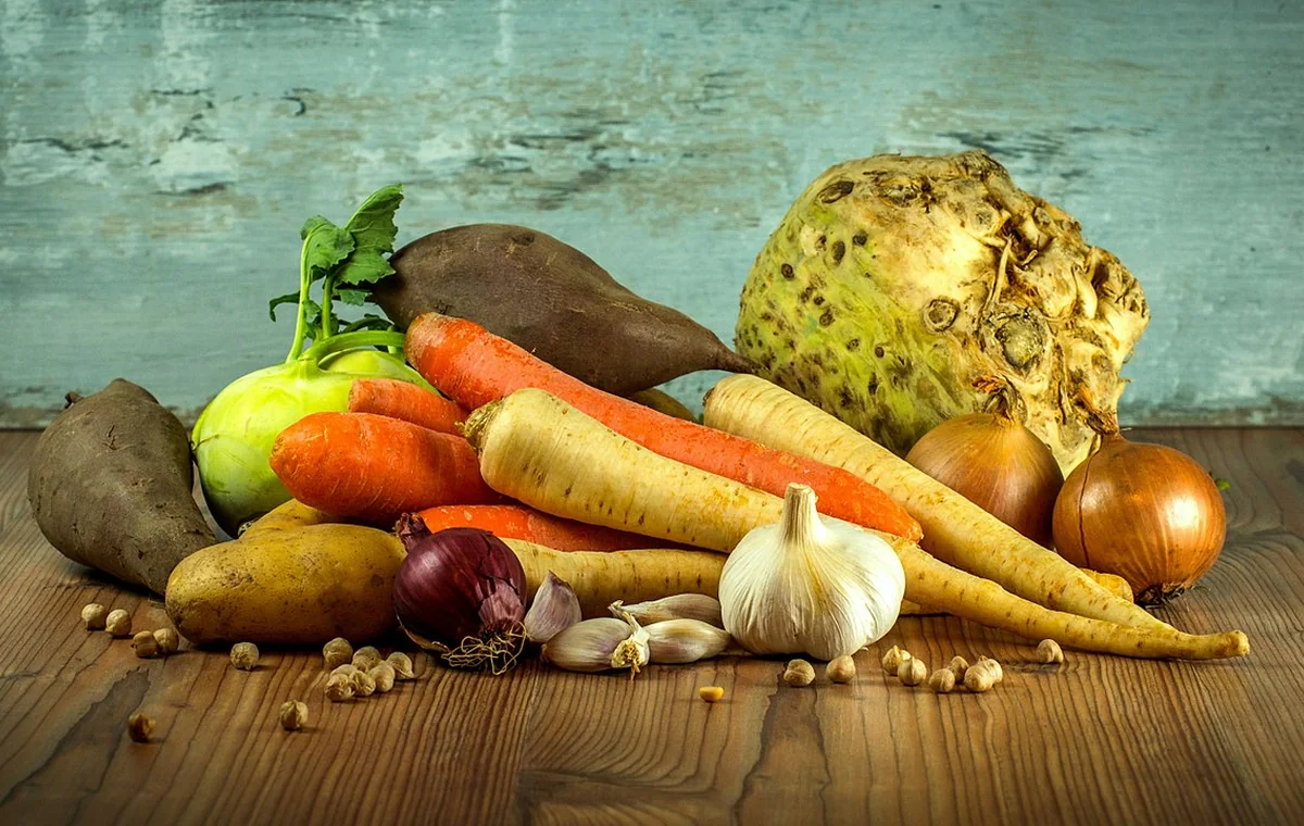 Szezonális gyökérzöldségek természetes csendélete